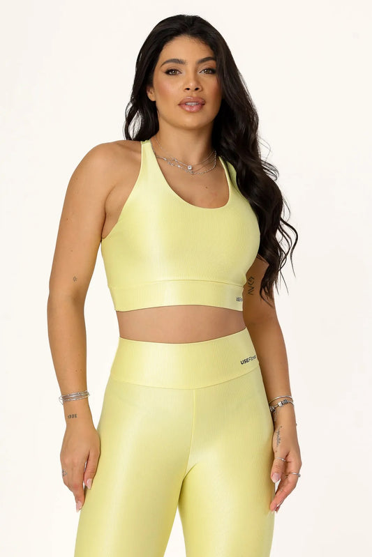 TOP CANELADO CRUZADO NAS COSTAS INVESTIMENTO EM DRY - COR AMARELO SUAVE